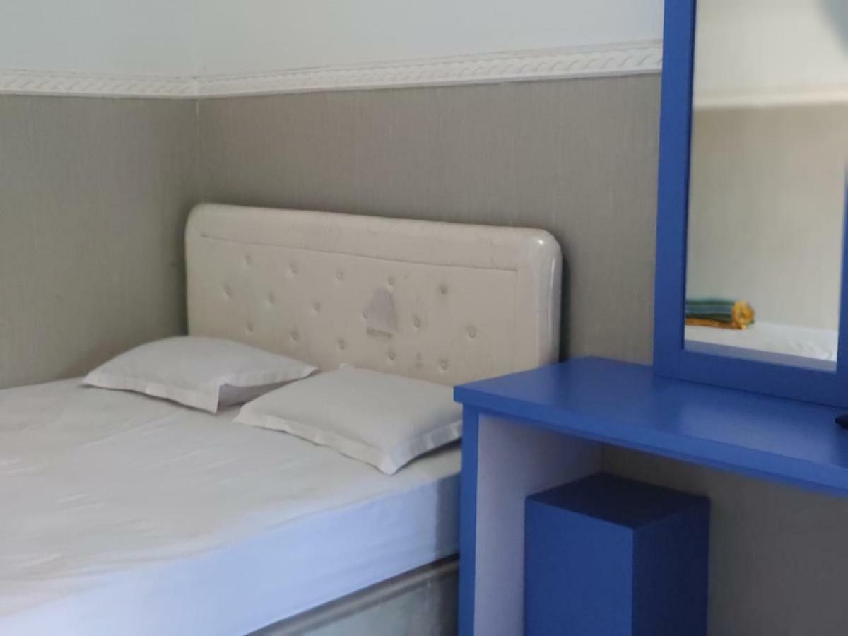 Hotel Boegenviel Syariah Lamongan Экстерьер фото